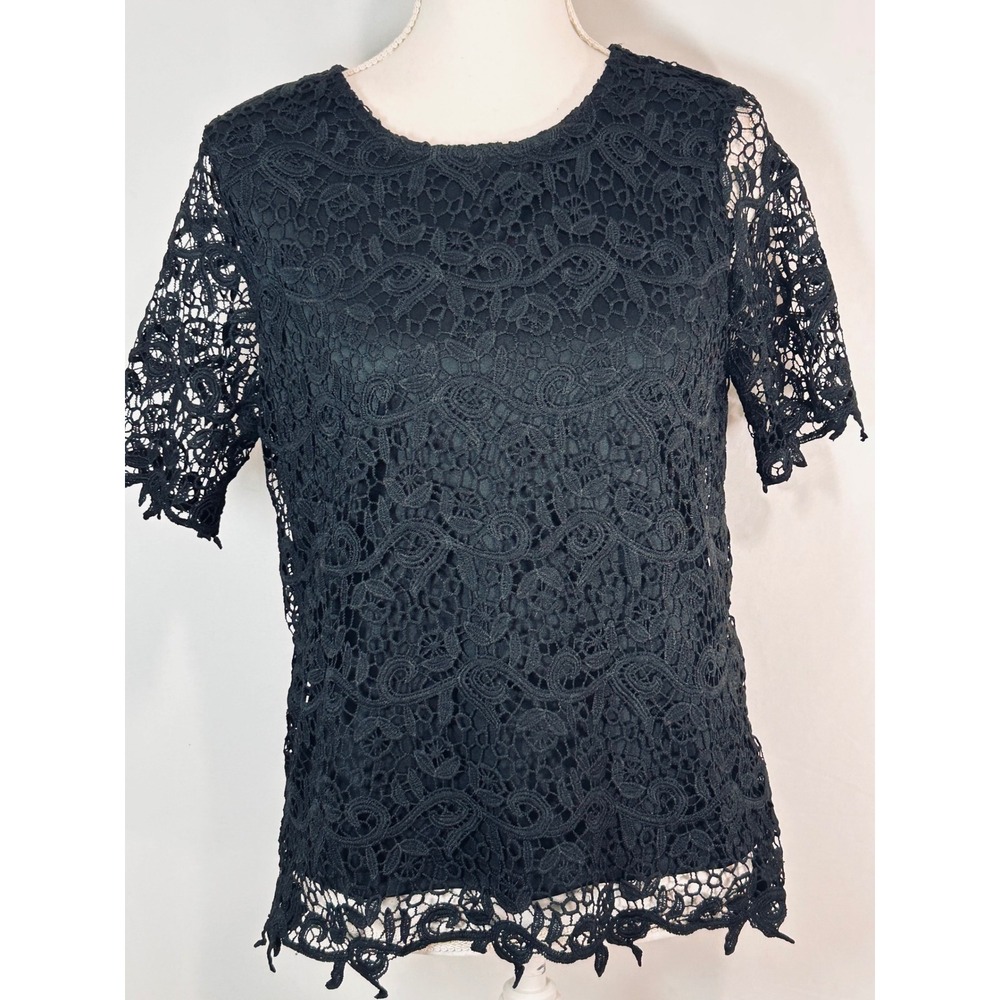 PhilosophyBlack Floral Lace Short Sleeve Keyhole Back Top Small‎ S/C